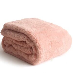 Vera Bradley Faux Fur Throw Blanket in Coral Cloud NWT